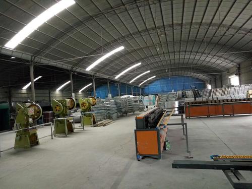 哪里賣沖孔網板,專業廠家銷售解答